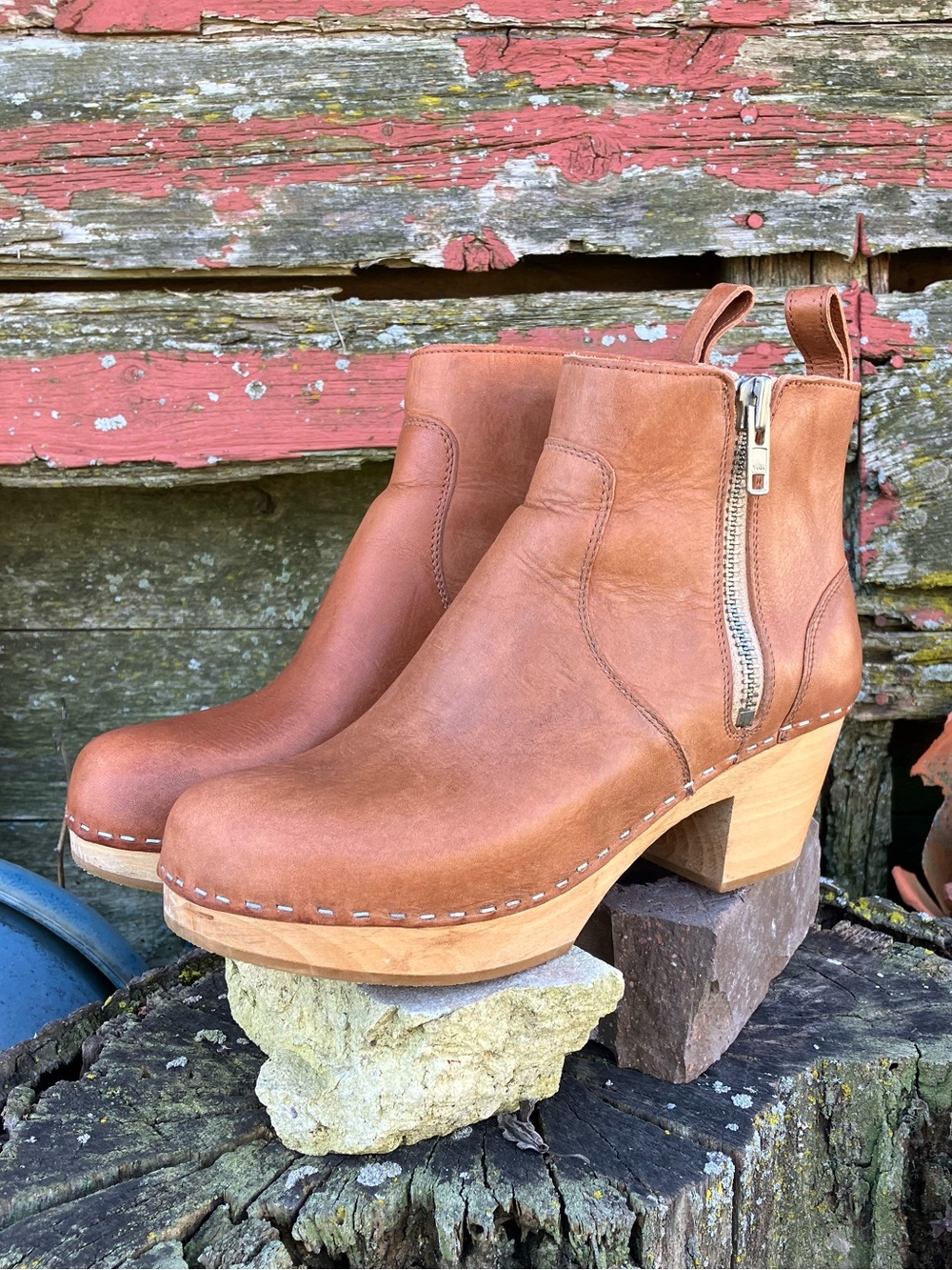 Swedish Hasbeens Zip It Emy Leather Clog Boots Sz. 40 Honey Brown Anthropologie